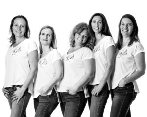 portrait association gazelles de provence fond blanc 5 filles